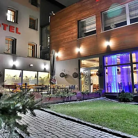 Stara Kamienica 3*